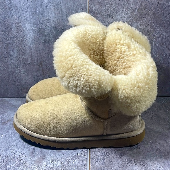 UGG Bailey Button Beige Suede Shearling Boots - Picture 3 of 8